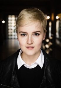 Veronica Roth bio picture